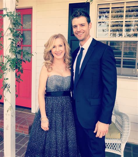 angela kinsey|angela kinsey husband joshua snyder.